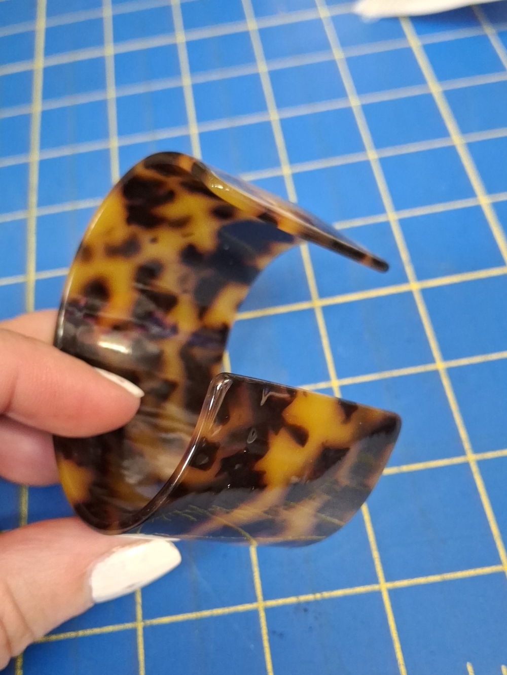 Tortoiseshell Pattern 3" x 2.25" Cuff Resin Bracelet - Brown - Picture 3 of 5